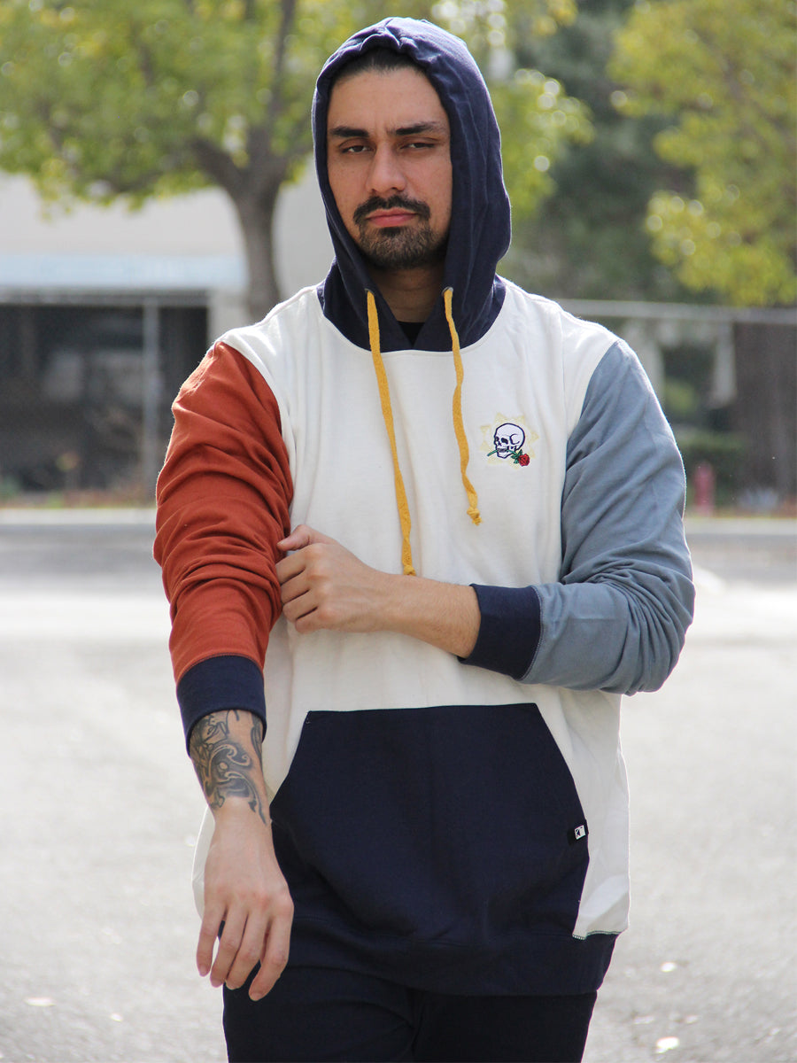 W2447-0807EM YM TOXIC LOVE FLEECE PULL OVER HOODIE