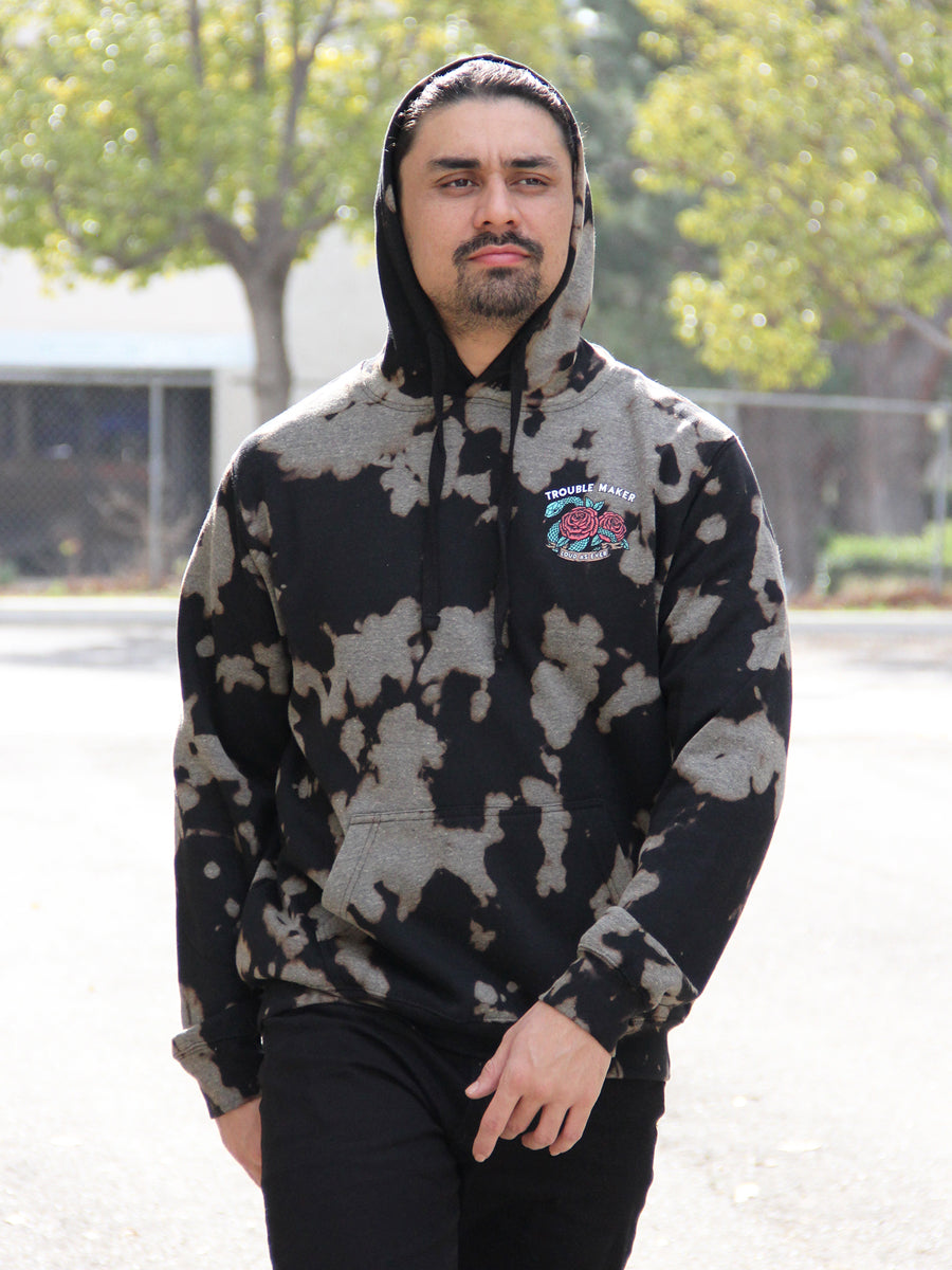 W2447-0843BW TROUBLE MAKER TIE DYE PULLOVER HOODIE