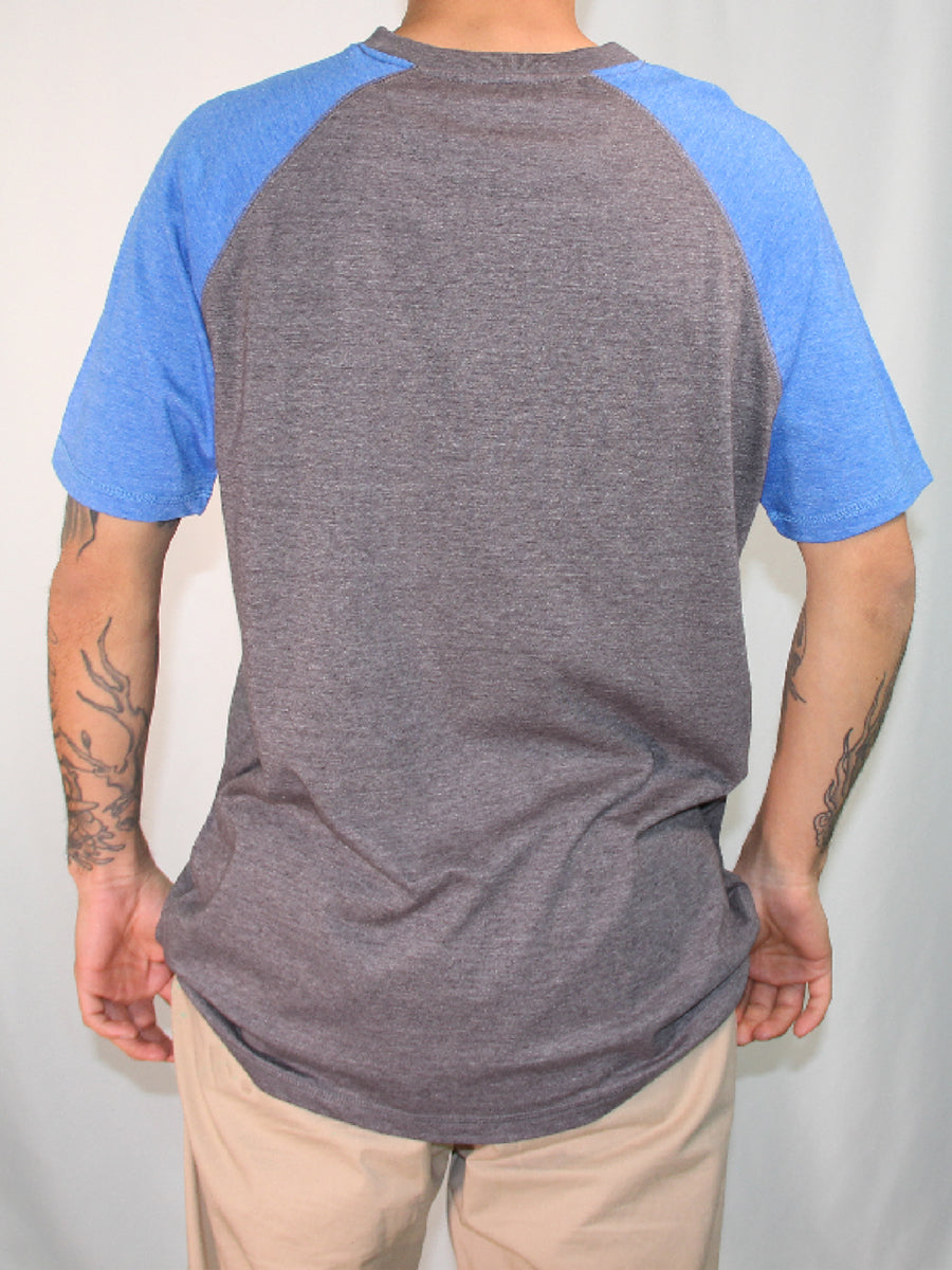 W1742-0001 RAGLAN V-NECK TEE